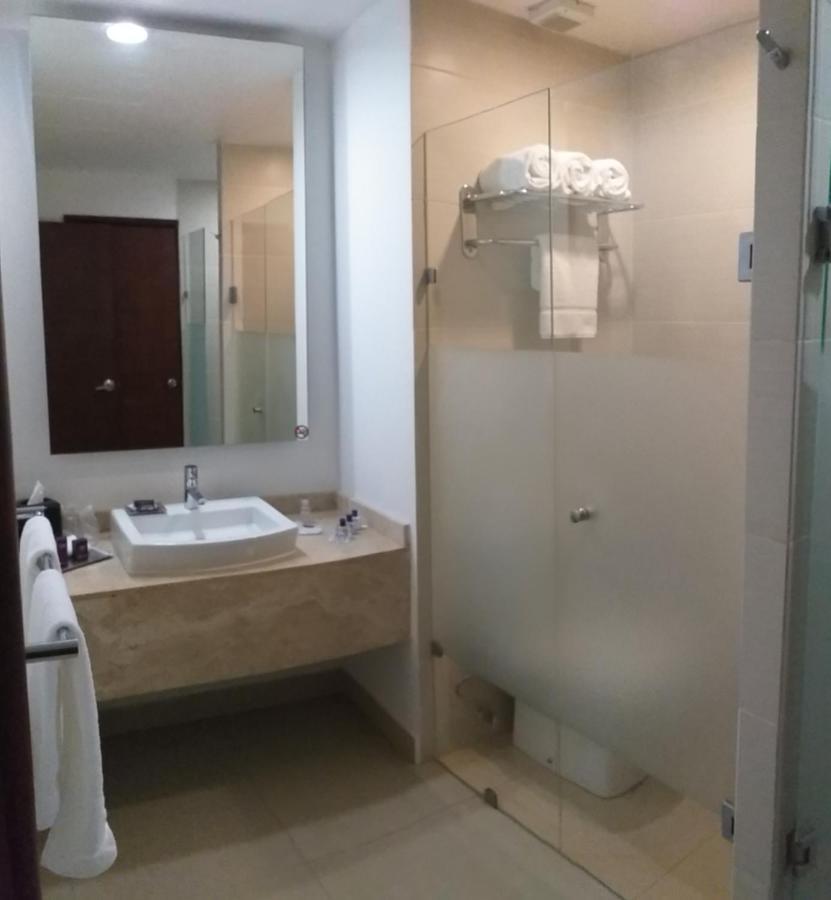 Hs Hotsson Smart Leon Centro Max Hotel Exterior foto